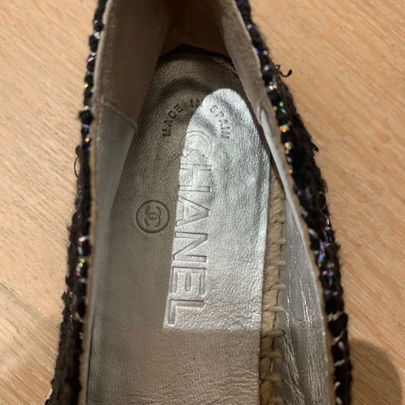 Chanel Espadrille 36 Embroidered Leather Cap Toe Cc Flats - size 36 - Picture 2 of 5